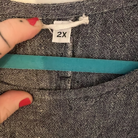 Linen boxy top - Picture 2 of 3